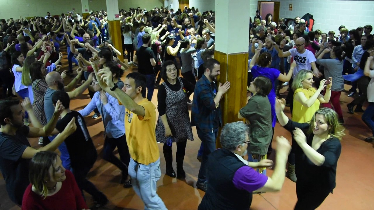 NUECHE EN DANZA. Nore&ntilde;a. Xineru 2017. 