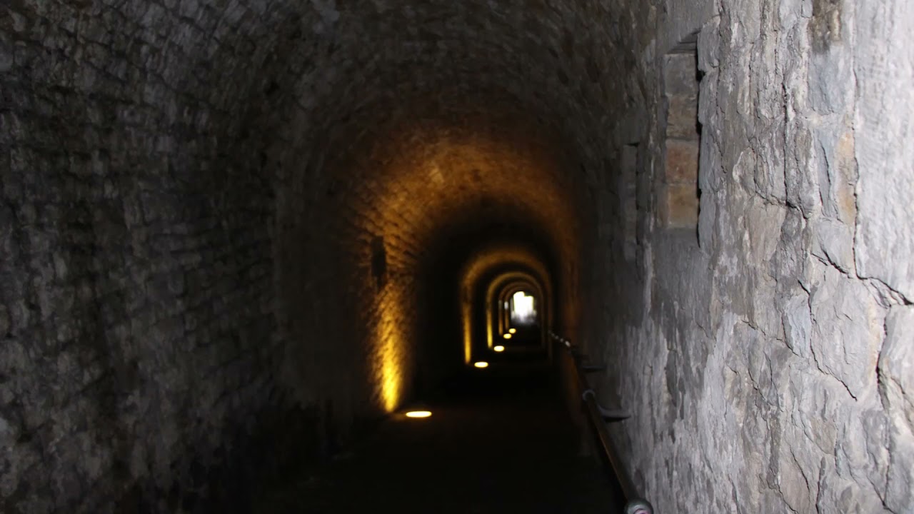Visite guidée de la Citadelle de Namur en Belgique.