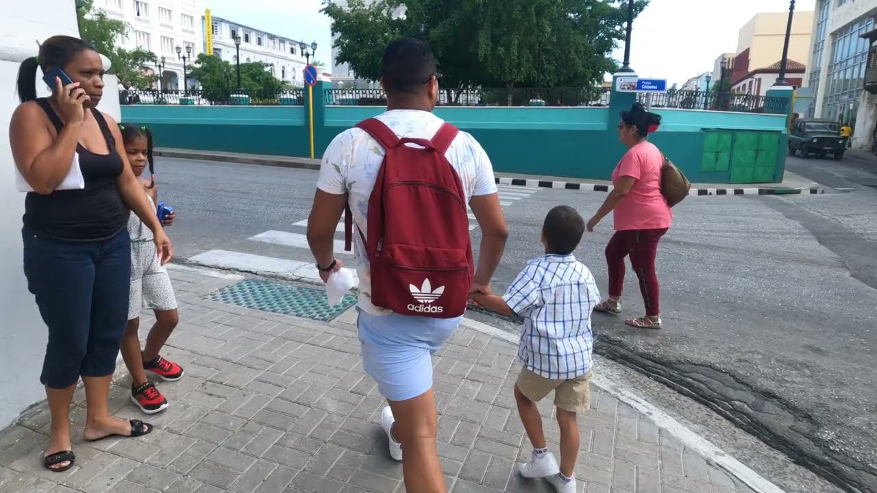 SANTIAGO DE CUBA | 4K Walking Tour of El Centro de la Ciudad, Parque Cespedes, La Catedral, etc