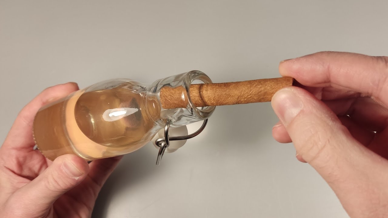 Просто окуните корицу в уксус, и вы не поверите, насколько это эффективно.