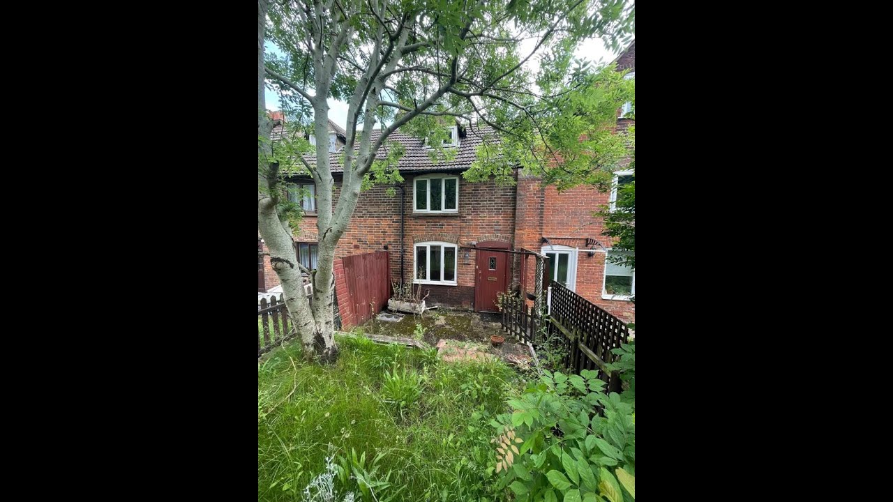 2 Howfield Farm Cottages, Howfield Lane, Chartham, Canterbury - September Auction