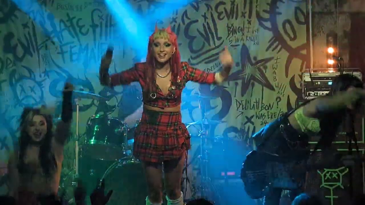Delilah Bon - I Wish A Bitch Would (Live Manchester 14/11/24)