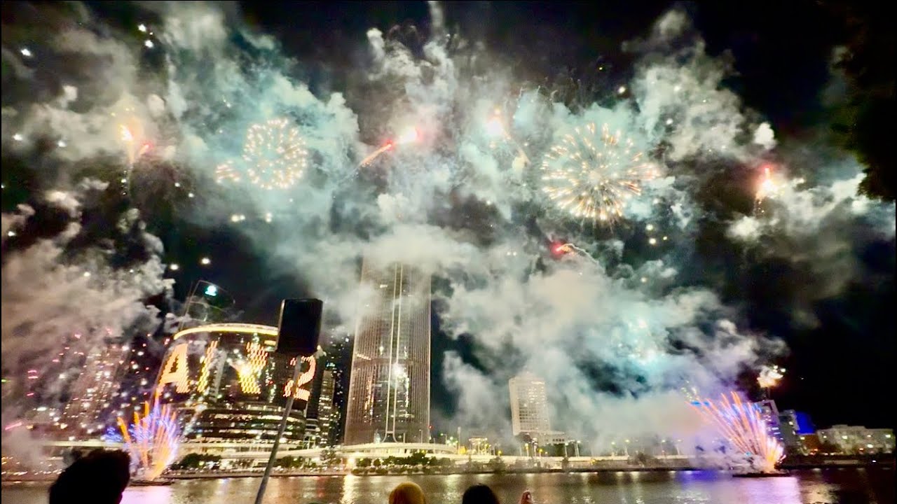 New Year’s Eve Fireworks @ South Bank, Brisbane 24/25 (Midnight)