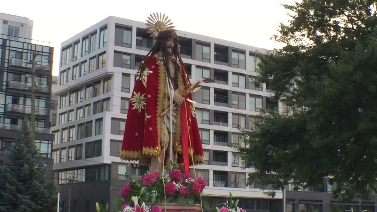 Procissão da mudanca de Bom Jesus Milagroso.