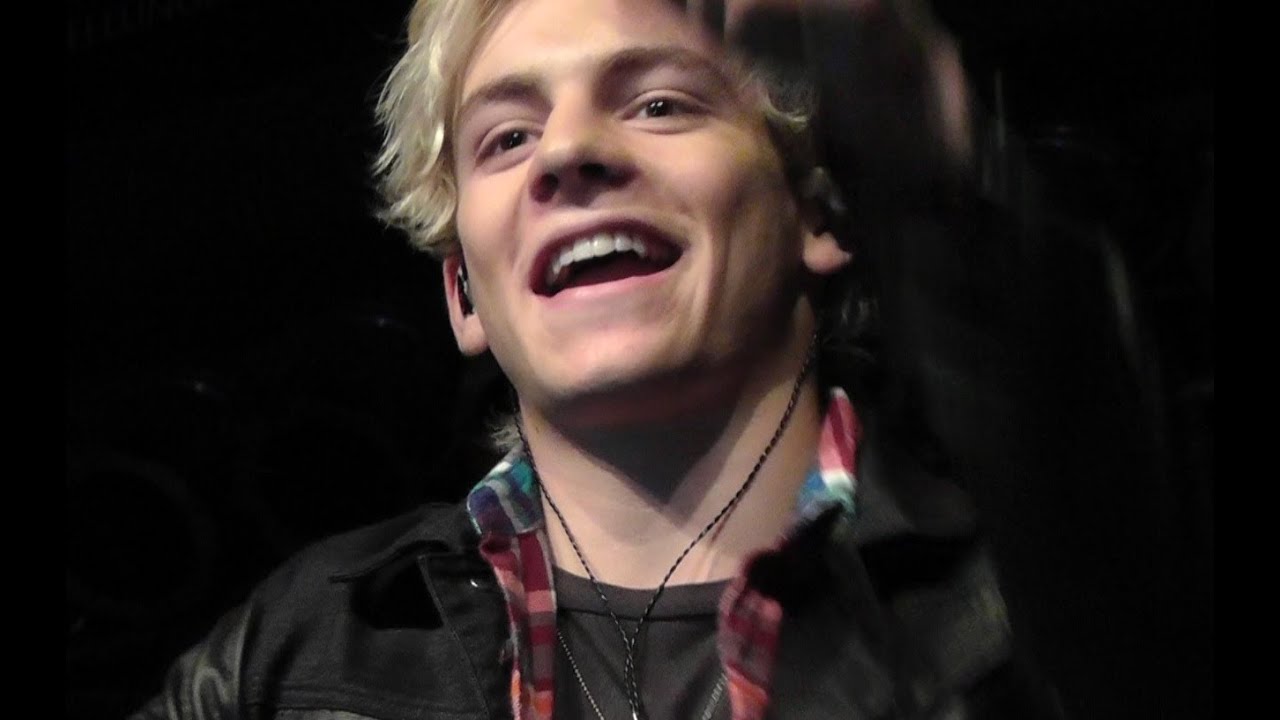 R5 - Full Q&A Sound Check - (Mannheim Germany 02/15/2014)