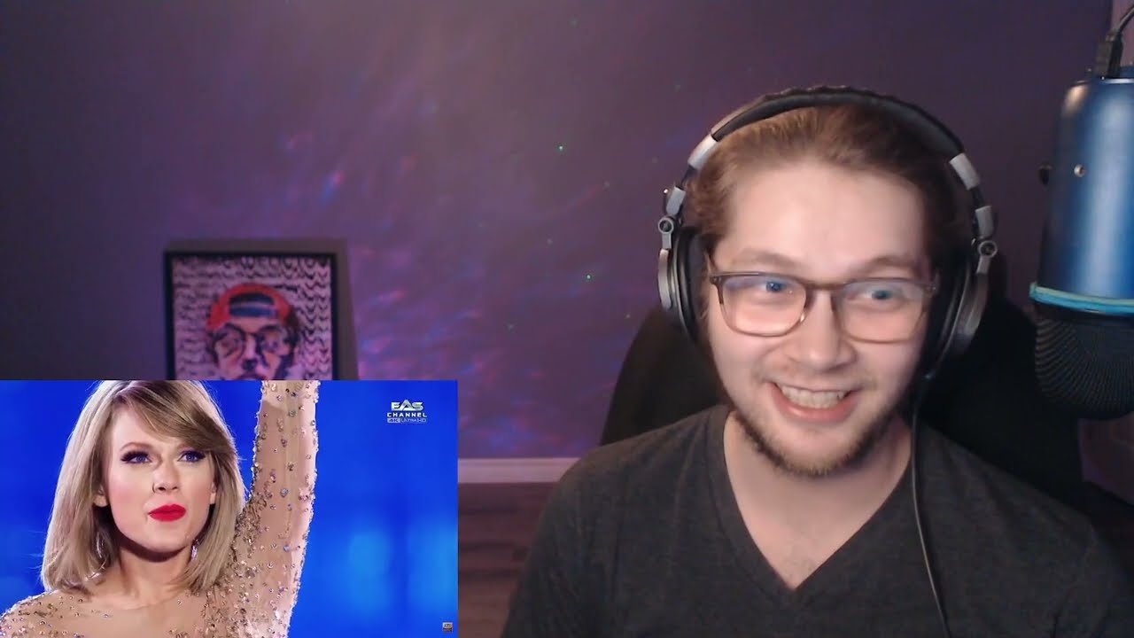 Taylor Swift - Out Of The Woods (1989 World Tour 2015) | FIRST REACTION (Keep or Delete?)