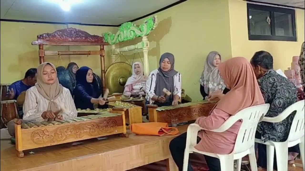 Latihan Degung - Lagu Anjeun 1 - Anjeun 2 - WinayaSariBakti