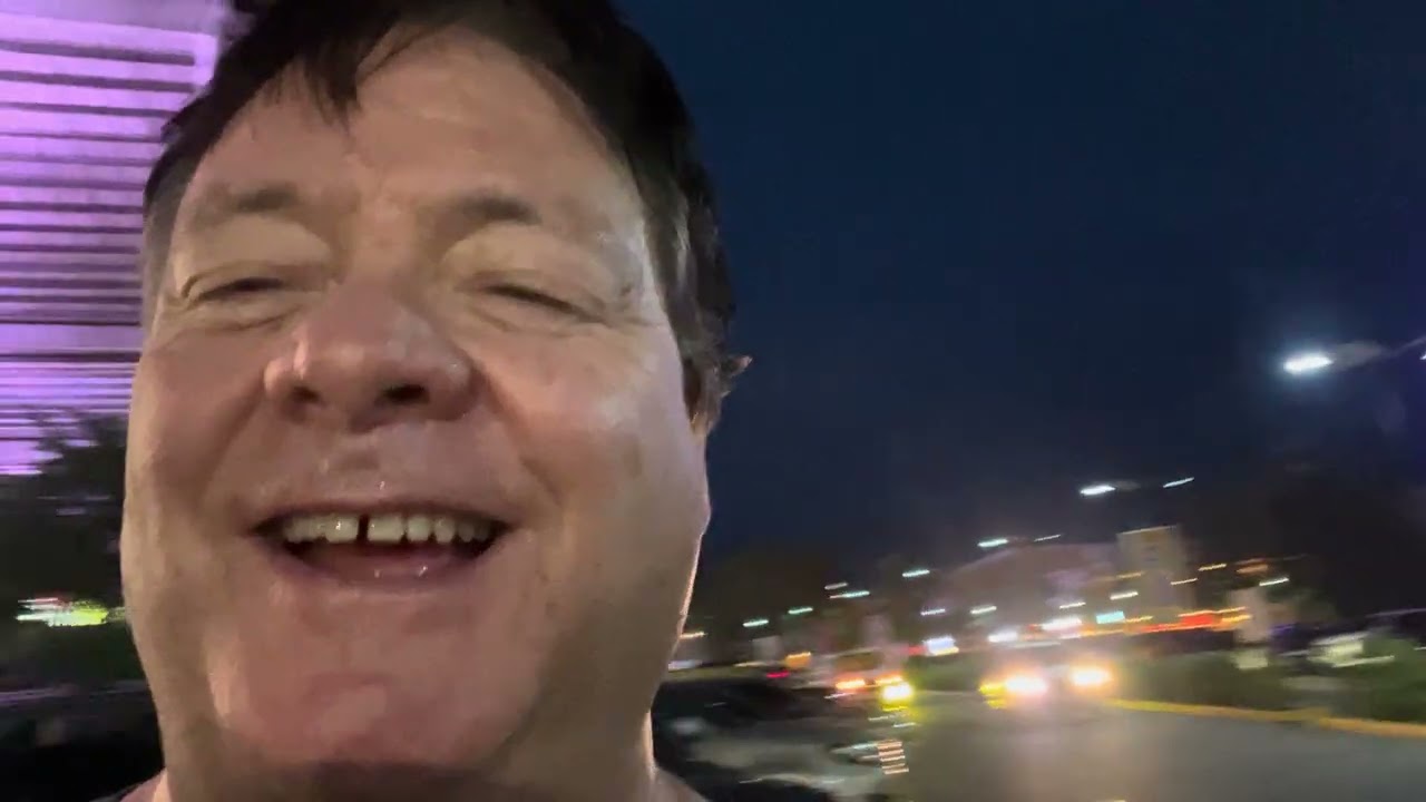 Ben in Cebu: Nutjob Crazy Fool goes down with MSG Food Contamination Poisoning! Ben said is was safe