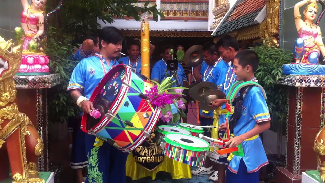 กลองยาวชาตสมัยแห่เทียนวัดขุนจันทร์