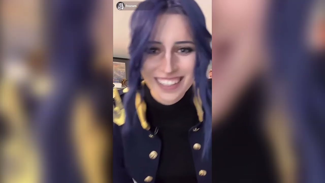 Jade and hina being extremely romantic and then some🫦 on  Livestream | frozam & hiinaa