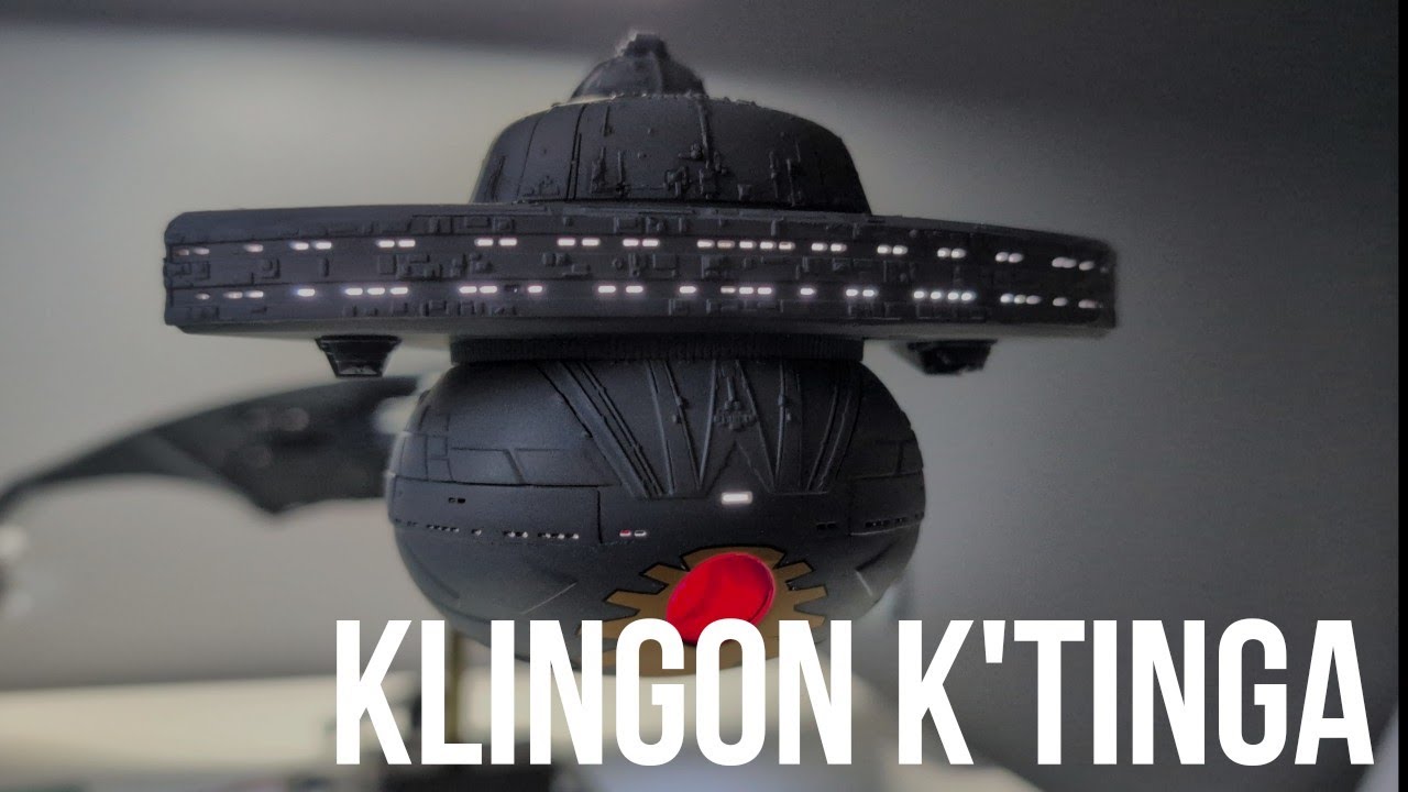 Klingon K'Tinga Battle Cruiser 1/350 scale model by Polar Lights