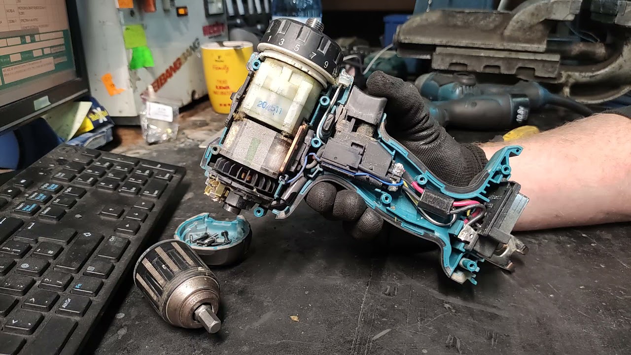 Makita DTD482 wymiana przekładni. Luz na uchwycie.