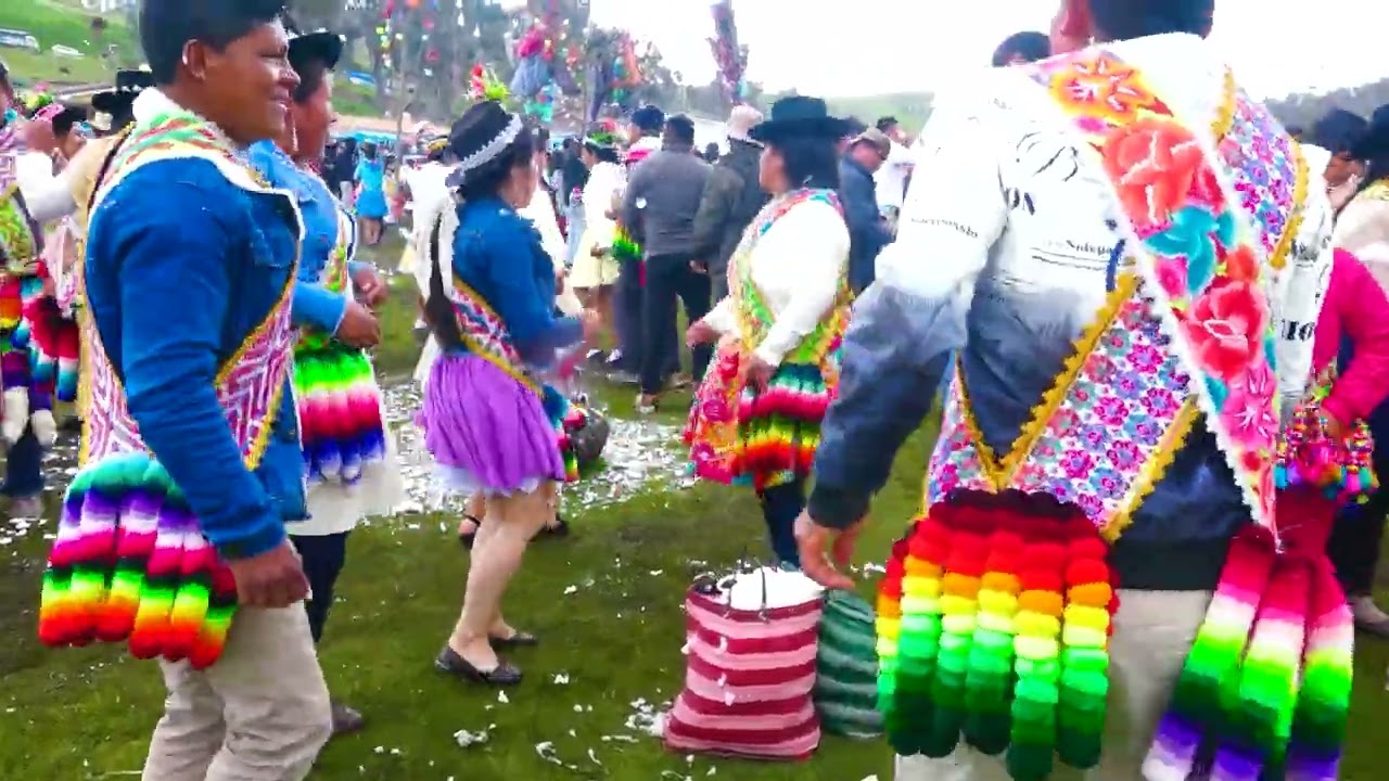 Carnaval de Sucaraylla canta  Rosalinda de Ancatira