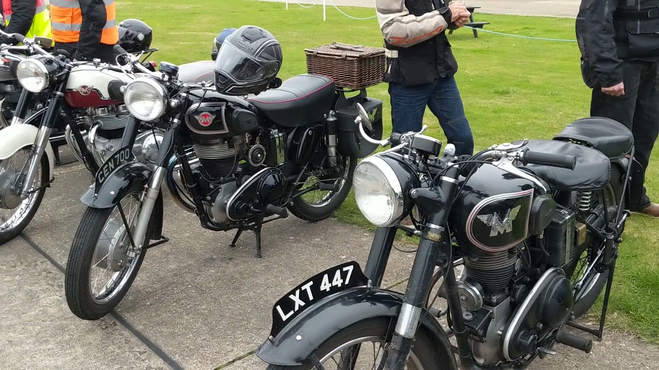 AJS & Matchless OC Autumn rally 2021 lunch stop walk along the bikes.