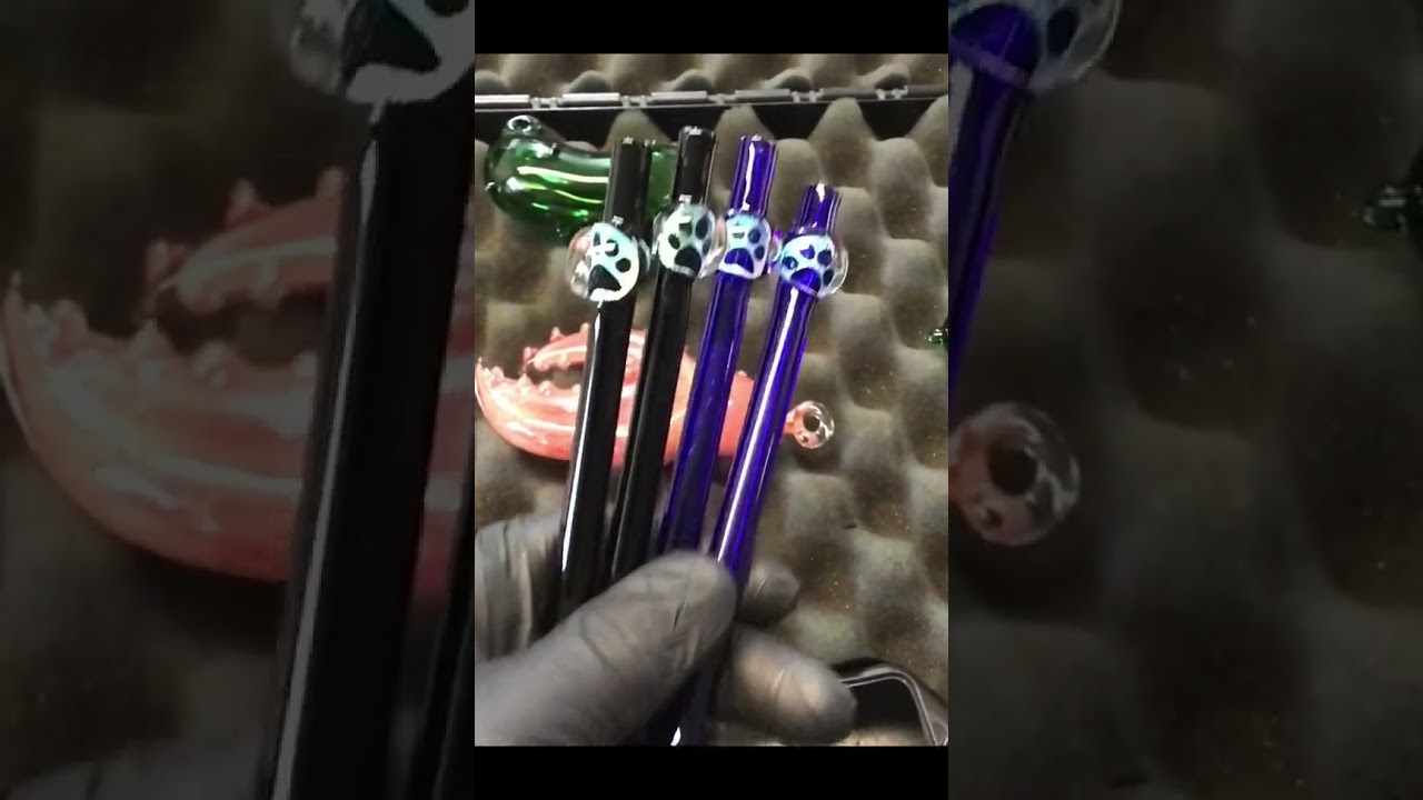 Dichroic Paw Print Glass Straws! Reusable, Customizable & Perfect for Any Drink 🐾🔥