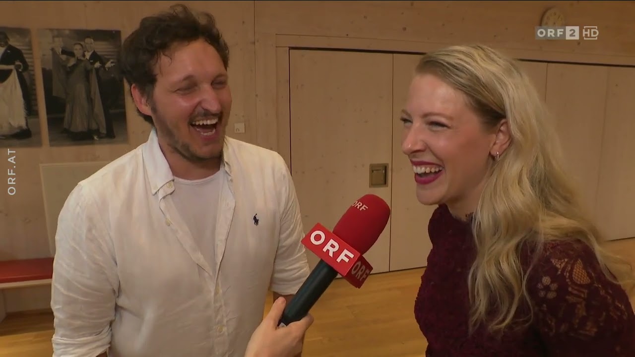 Tanzpaar durchs Leben