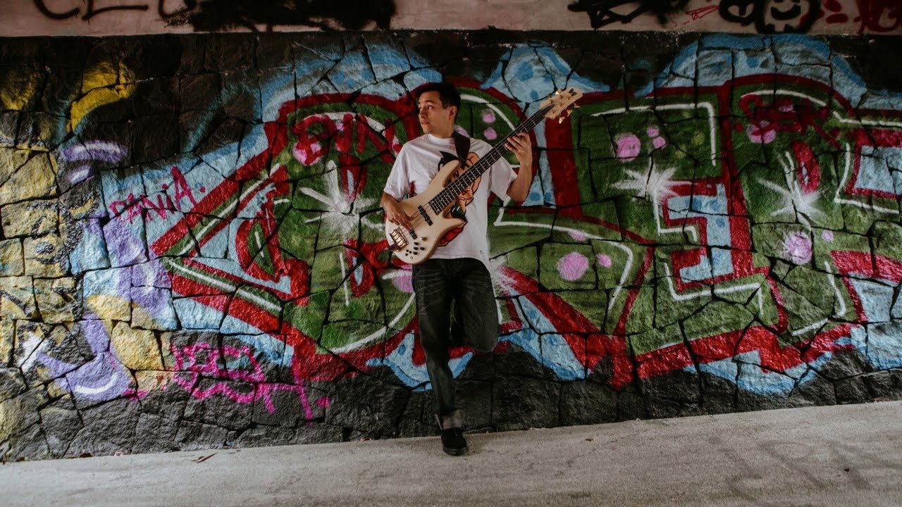 Журнал Bass Musician берет интервью у Маурисио Моралеса