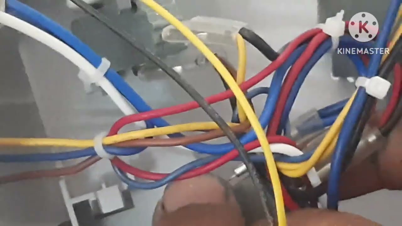 microondas ligando quando abre a porta