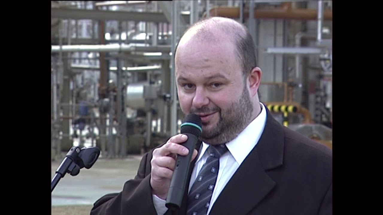 Kralupy TV: Rafin&eacute;rie v Kralupech představila novou provozn&iacute; jednotku (7. 2. 2005)
