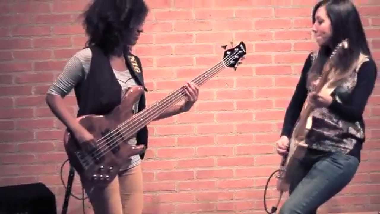 Ana Karina Sebastião e Lari Basilio - 