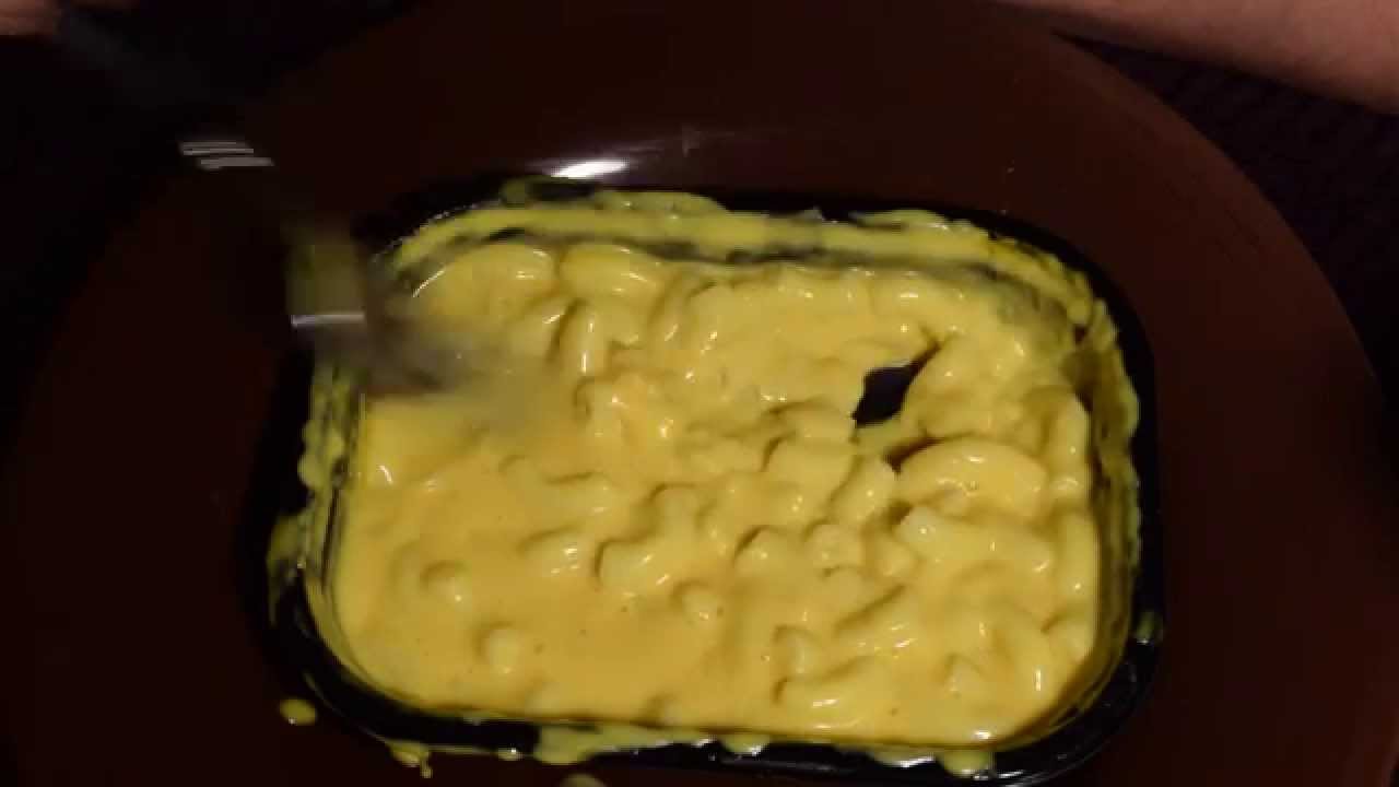 Odd ASMR: Eating mac and cheese (squishy sounds, eating sounds)