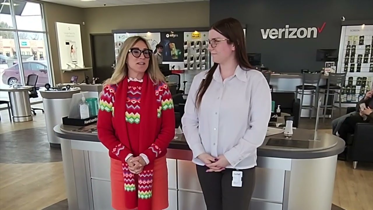 #LiveFrom Verizon Wireless Sales Consultant, Victoria Vang