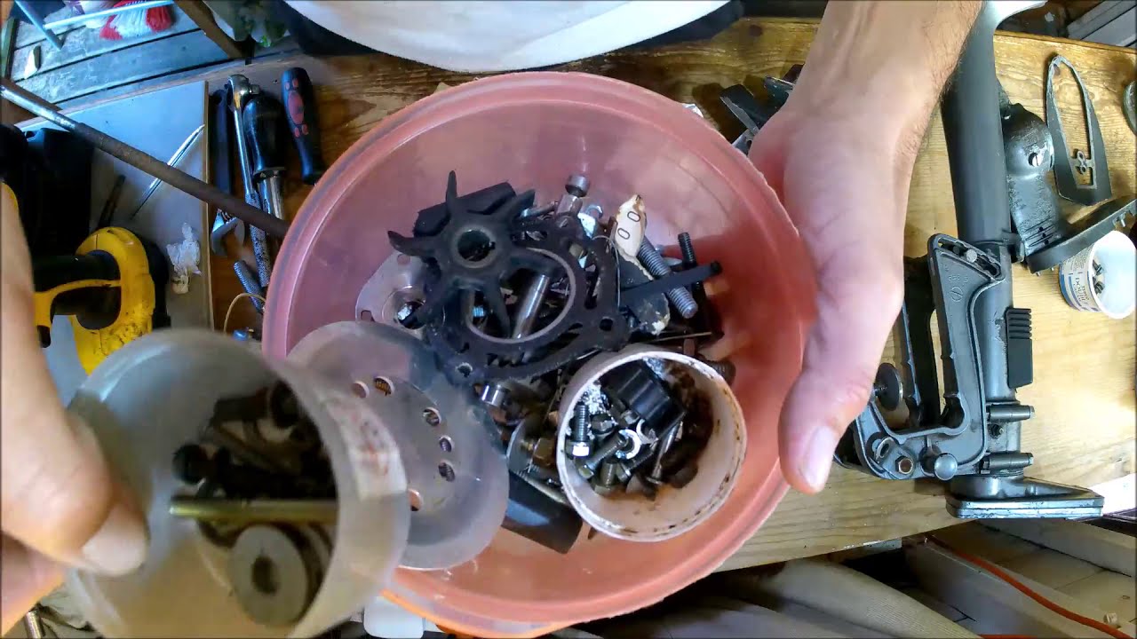 scrap Mariner 2HP outboard Will it run ????