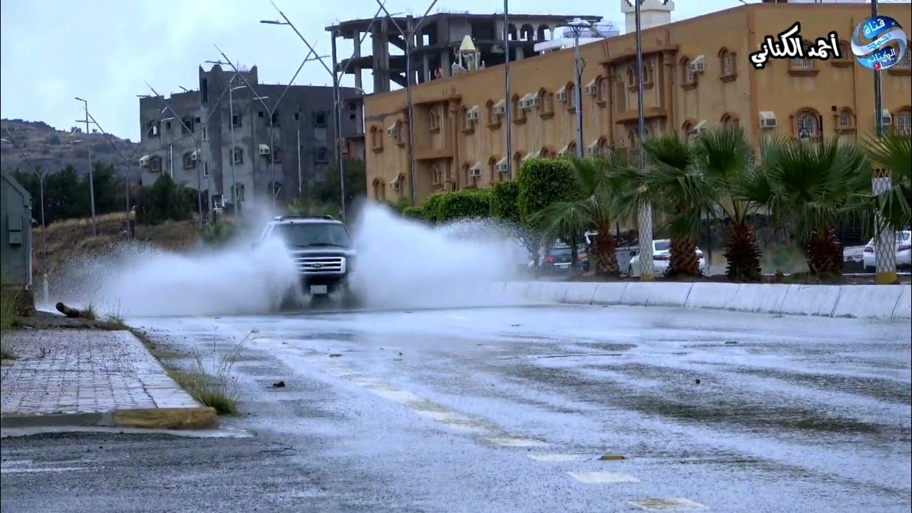 امطار محافظة المندق -ظهر اليوم الخميس 18-4-1445 - بمنطقة الباحة #امطار