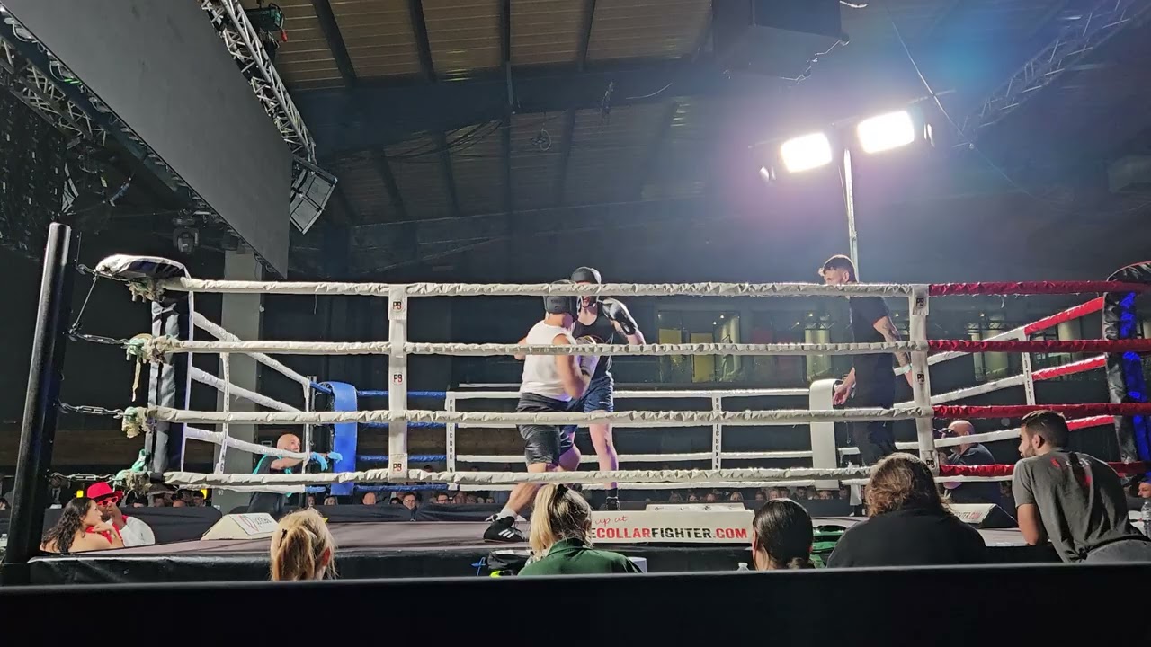 Elliot Vure Vs Matt Robinson - WCF Manchester - Round 1 - White Collar Fighter