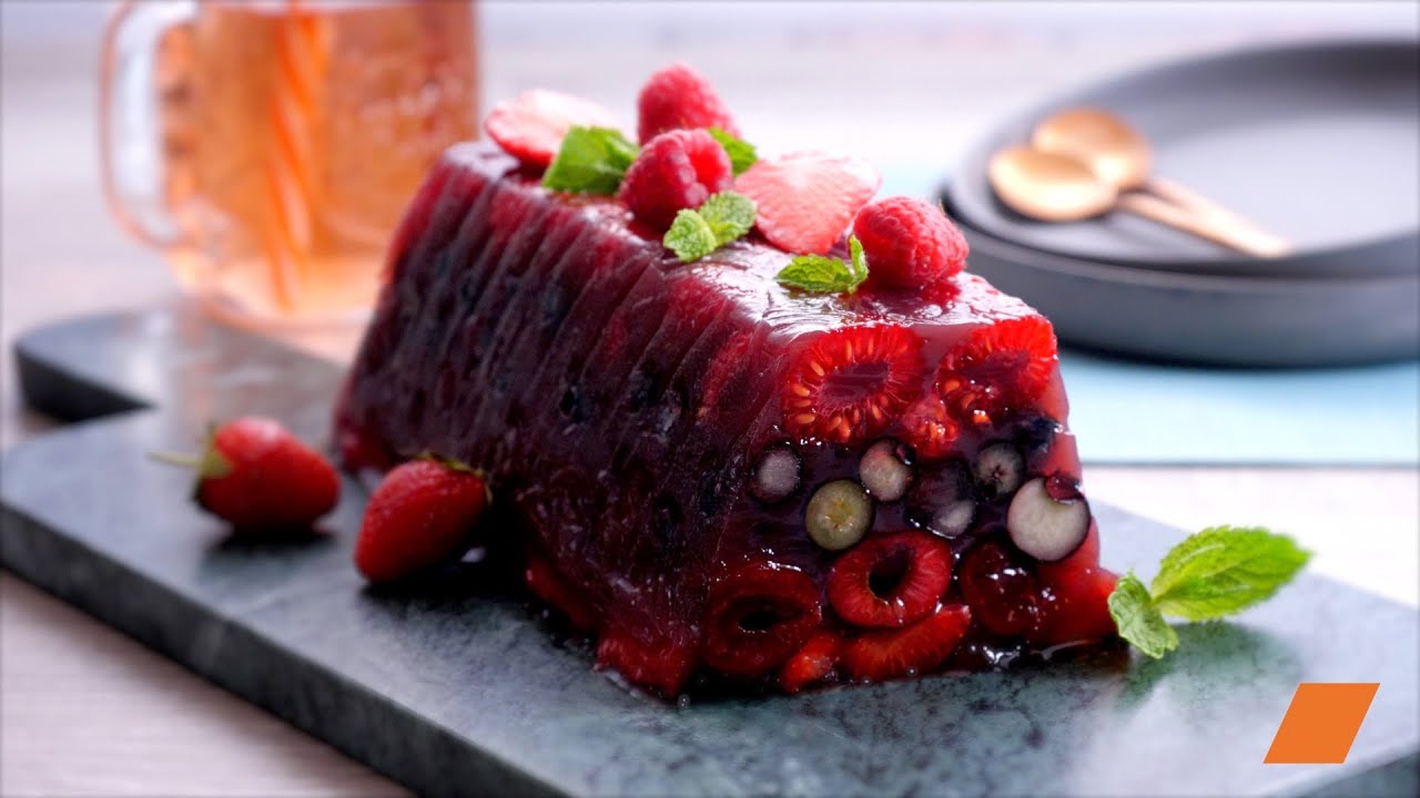 La #Terrine de #FruitsRouges se présente comme le #dessert parfait 🍒🍓😍