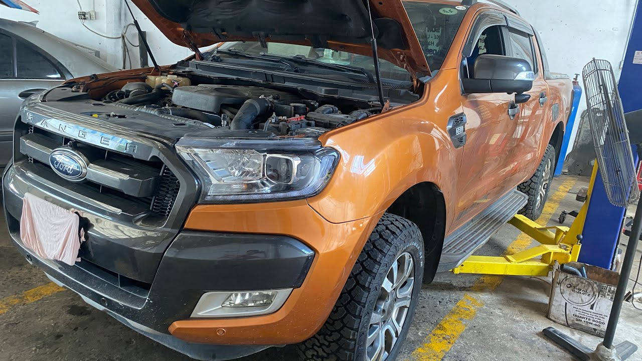 Ford Ranger Wildtrak bảo trì sau 120.000km.