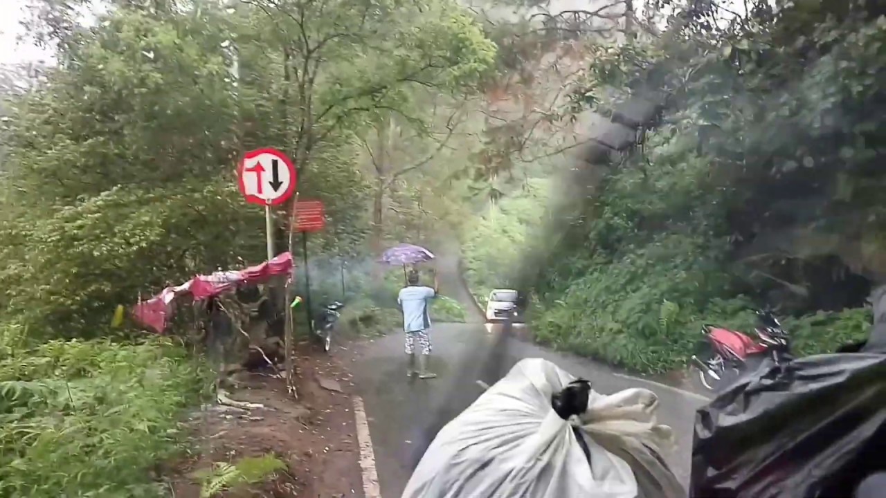 Detik-detik Bus melewati jalur angker CANGAR !! Jalur yang tidak pernah dilalui oleh bus.