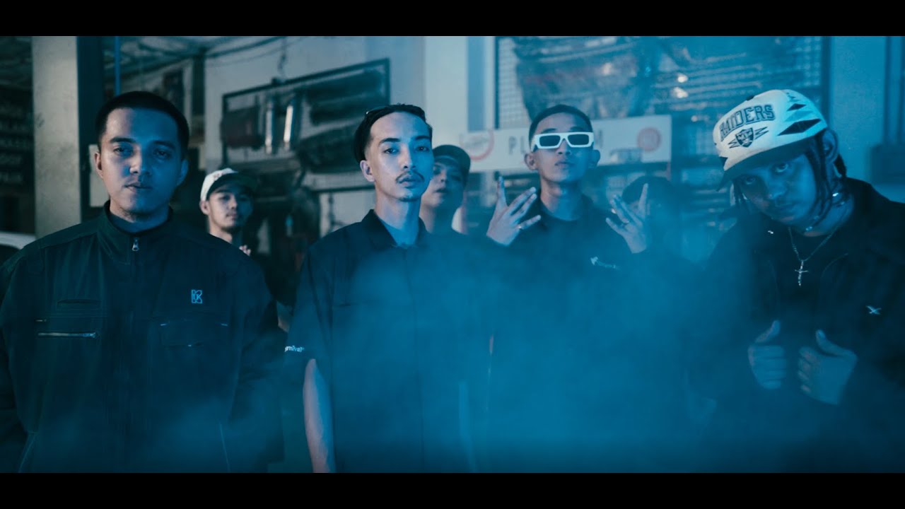HGHLNDS - YOUNG KING (OMV)