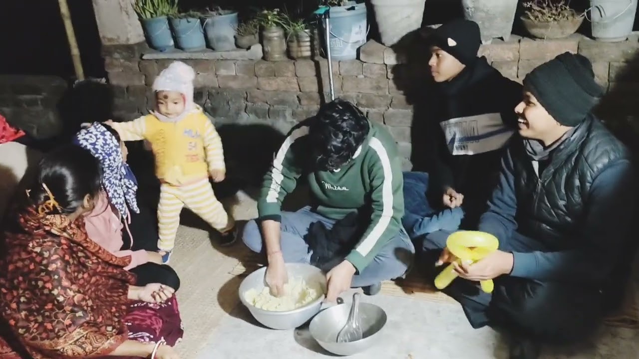 পিকনিক করার রাত্রে লাড্ডুর মনে লাড্ডু ফুটছে 