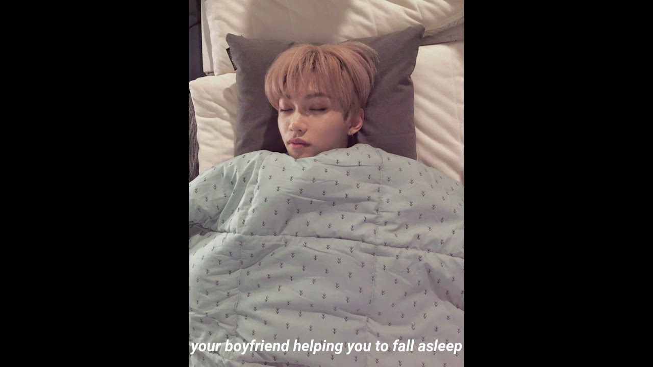 your boyfriend helping you to fall asleep - lee felix [asmr]