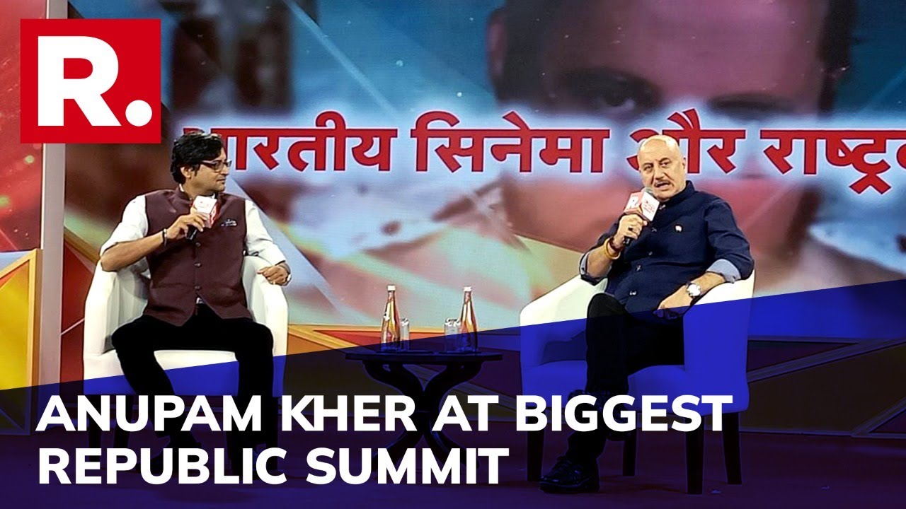 Anupam Kher's Unmissable Interaction With Arnab Goswami At Republic's Biggest Summit | WATCH