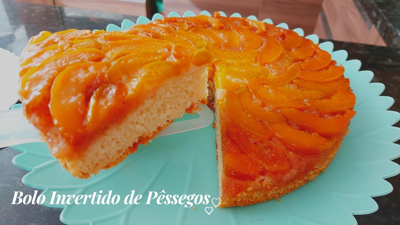 BOLO INVERTIDO DE PÊSSEGOS