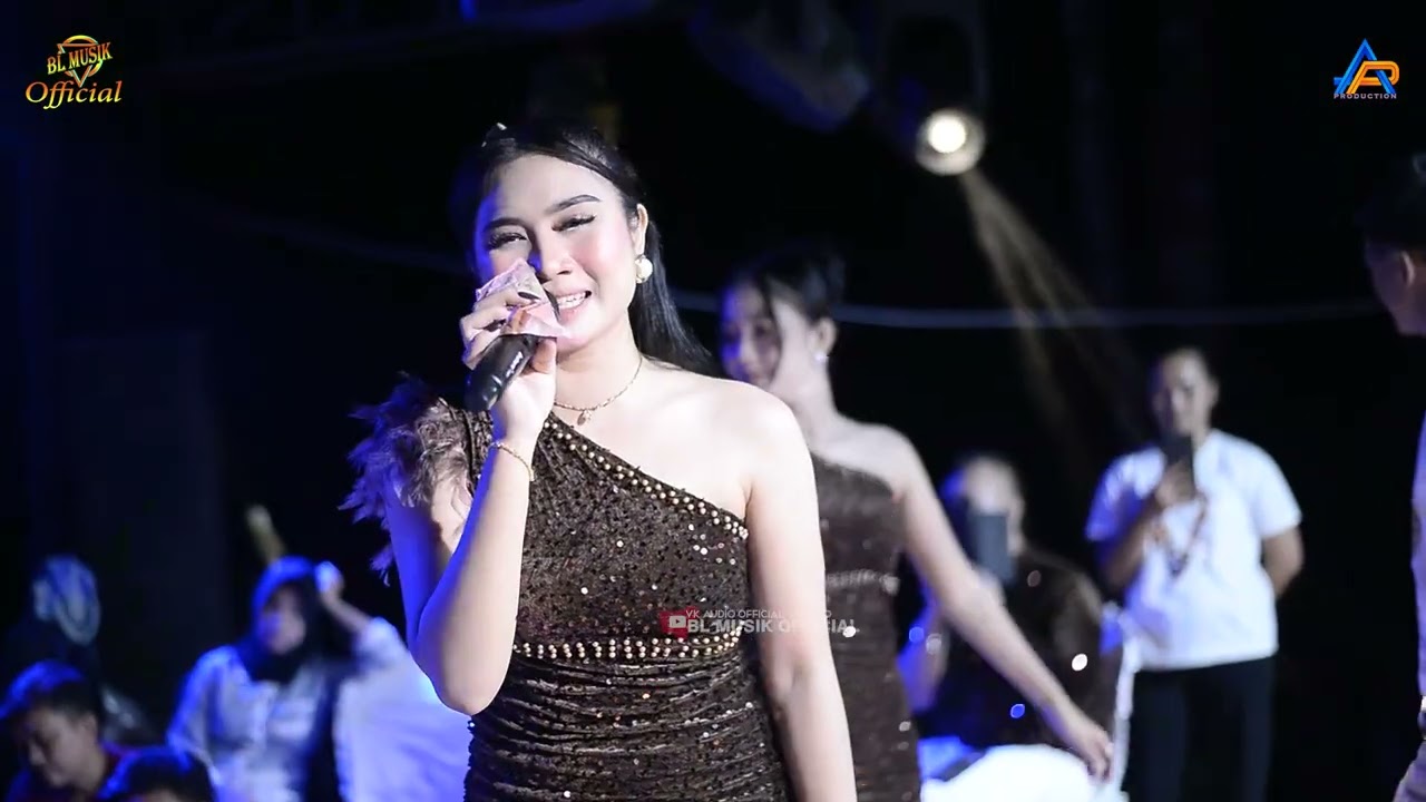 TERBELENGGU - YUNINOVIE - BLMUSIKOFFICIAL LIVE IN CIPARAY 