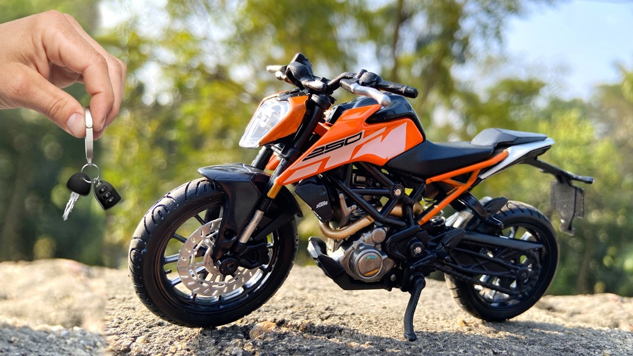 Распаковка мотоцикла KTM Duke 250 | Масштаб 1:18 | Коллекционная | Миниатюра 🤩 ⚡
