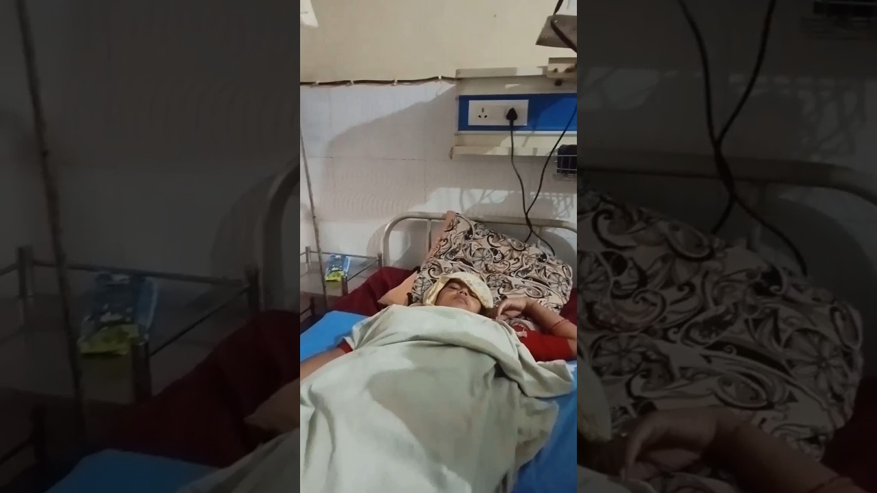 Dii ko dekhne gyi Aaj me hospital