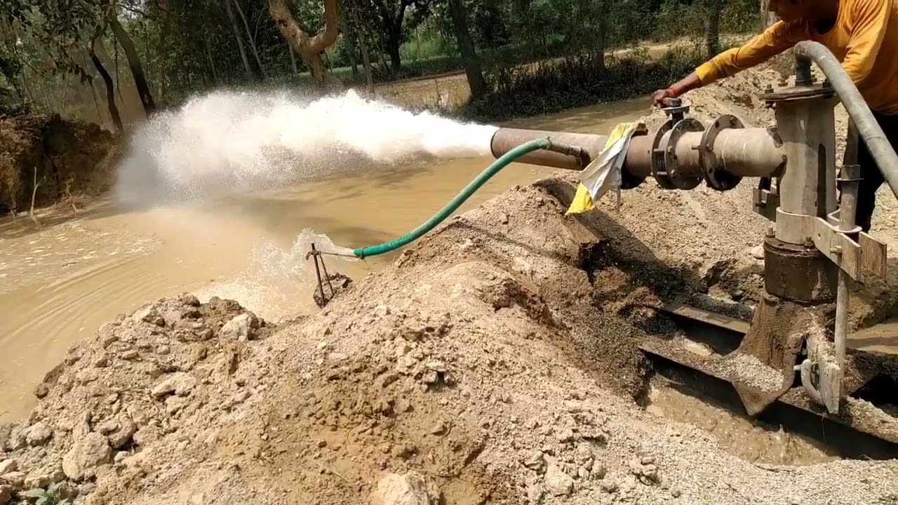 Compressor cleaning Process of Tubewell. #compressor #Tubewell #Loweringdrilling #drilling. #UPJJM