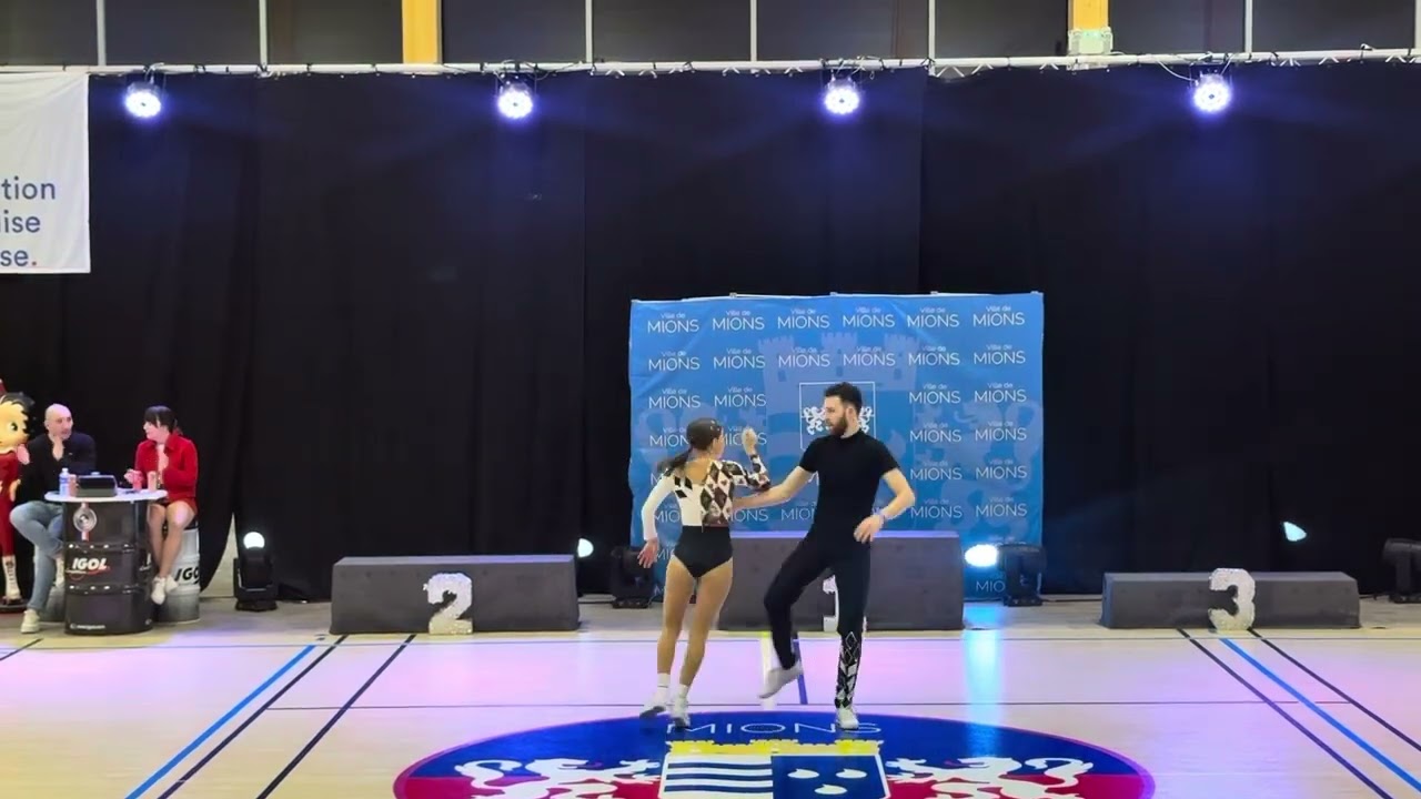 &Eacute;lite Finale main class free style
