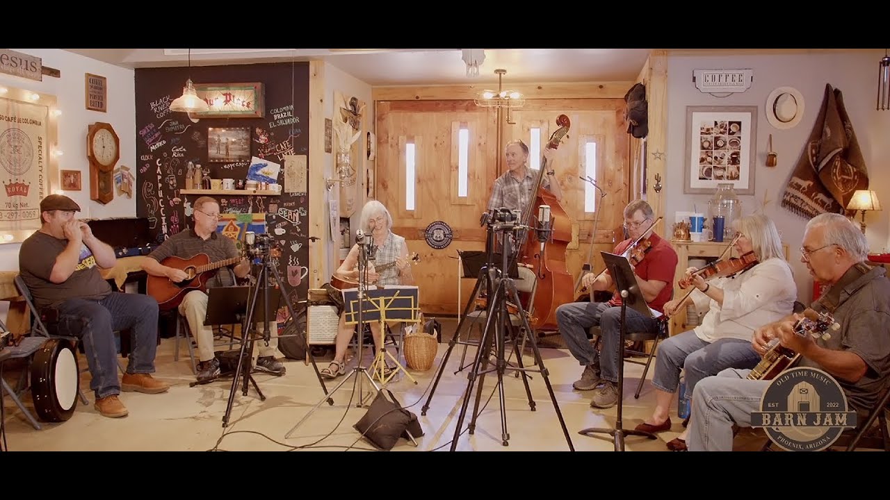 Angeline The Baker with Carolyn Allenby on vocals | June 2023 Barn Jam