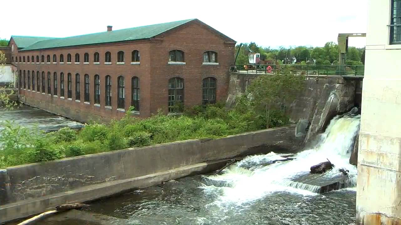 GE moves to Schenectady 1892