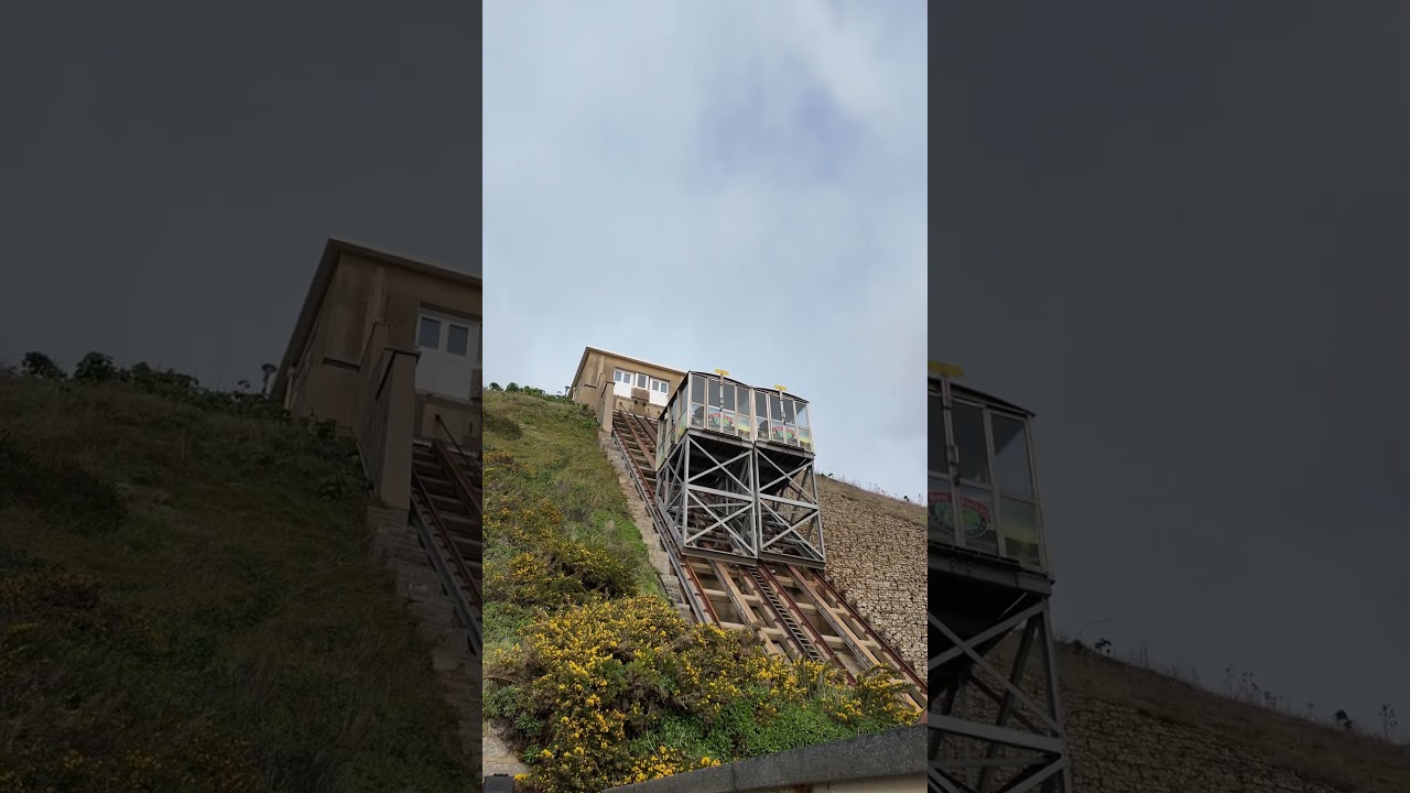Bournemouth Festive Countdown - 7 Days To Go   Fisherman's Walk Cliff Lift
