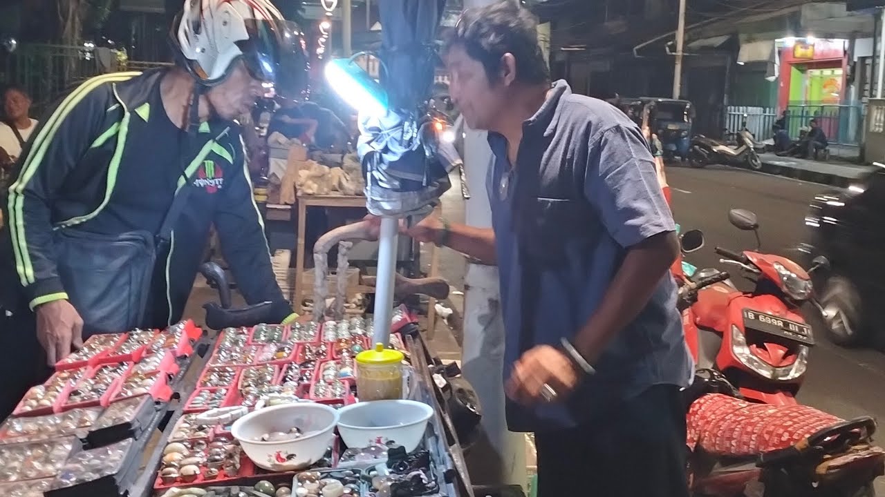 PASAR BATU AKIK JATINEGARA JAKARTA