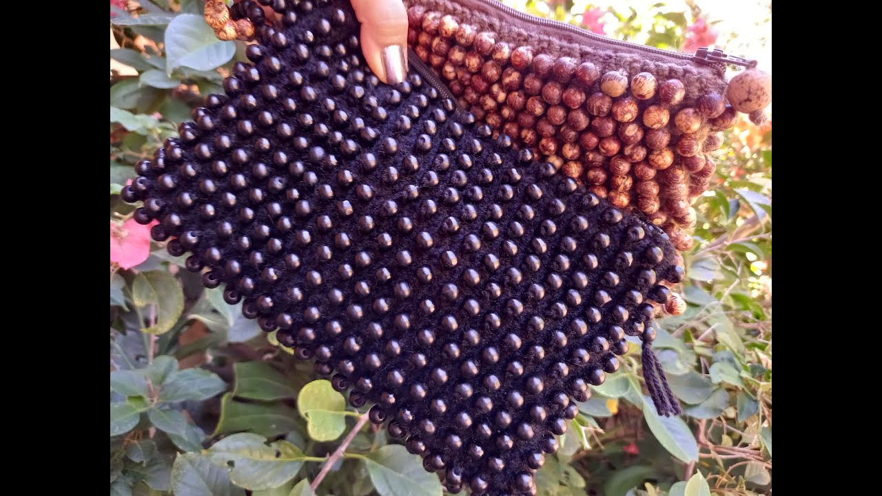 BOLSA CLUTCH CROCHÊ com BOLINHAS