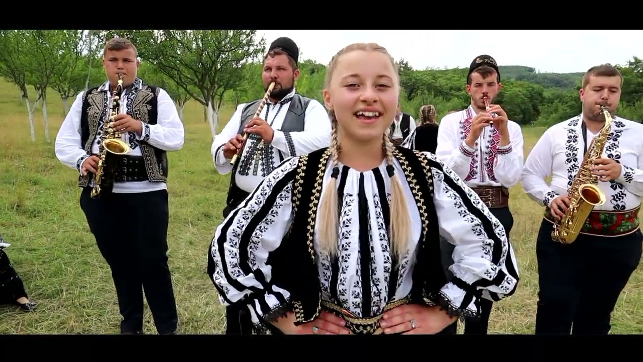 Riana Vesa - Mai badita de la munte