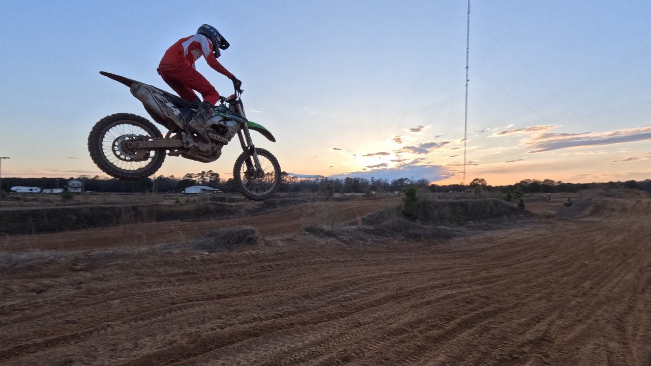 2 Stroke Ripping Busco Beach MX Track