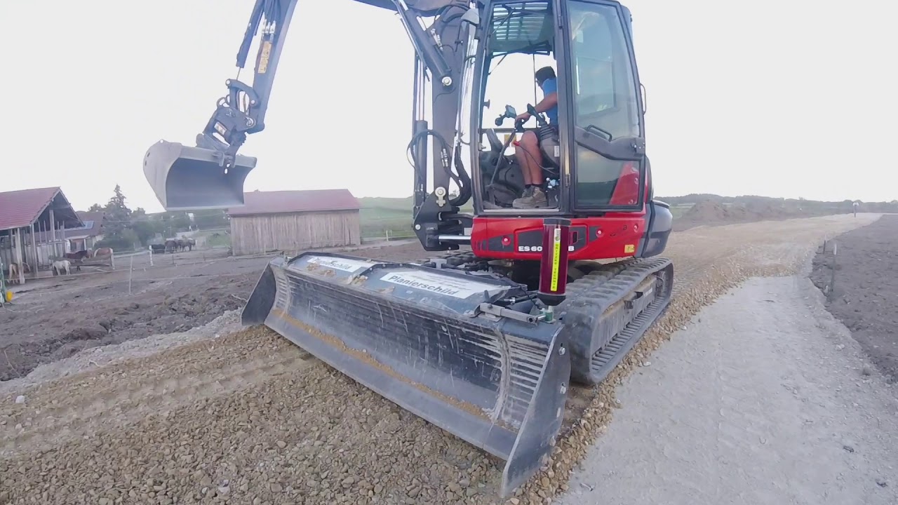 Minibagger mit Gradersystem Zusammenarbeit von Gritzke Lasertechnik und RS-Baumaschinen